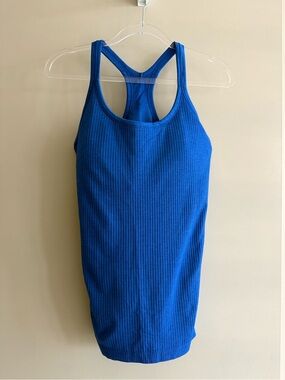 Lululemon Women’s Ebb to Street Tank Top - Blue size 8